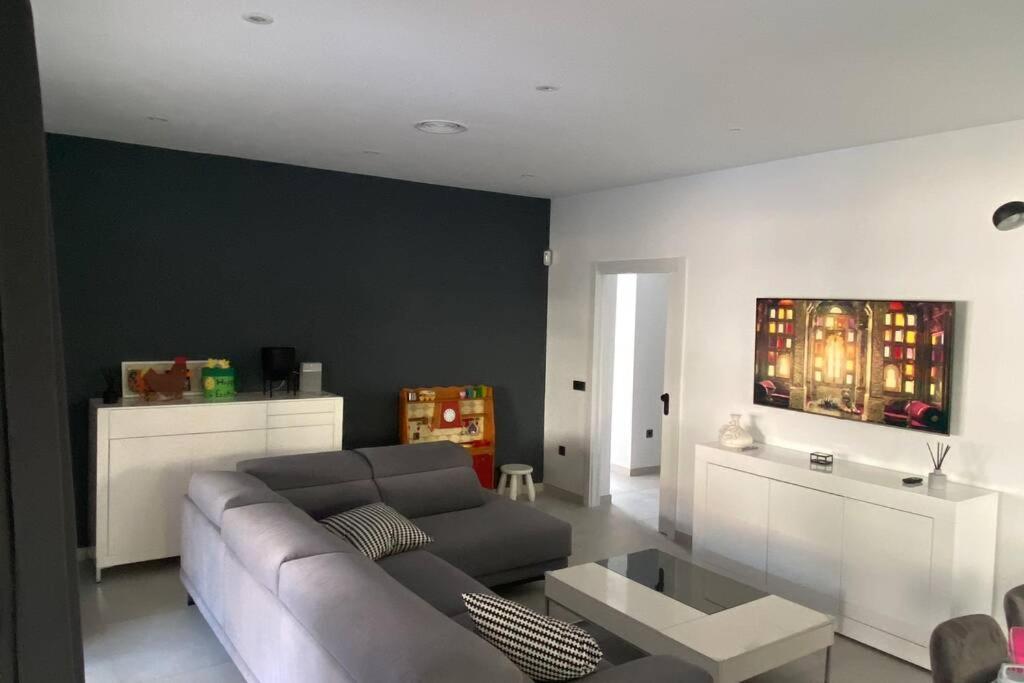 Amazing House Close To The Сasa de vacaciones
