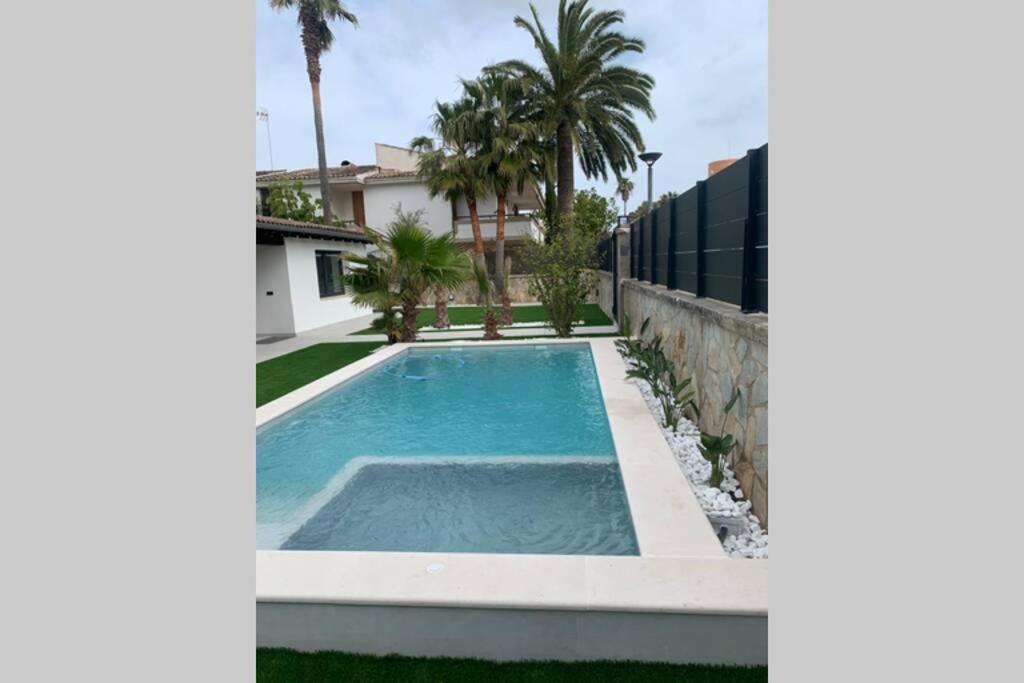 Amazing House Close To The Сasa de vacaciones